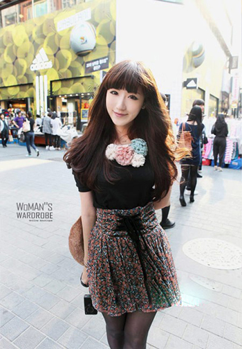 韩国女孩夏日逛街穿衣打扮
