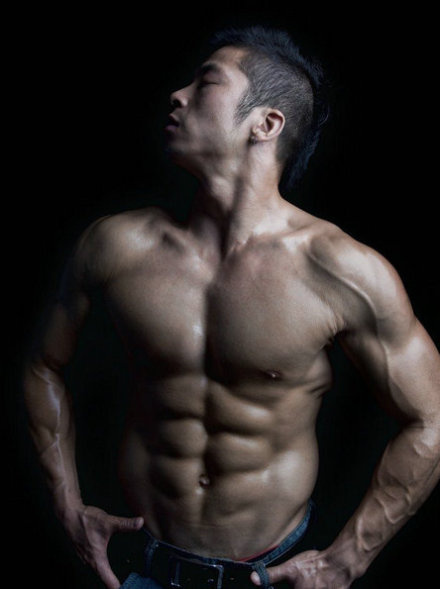 超性感的肌肉猛男照片