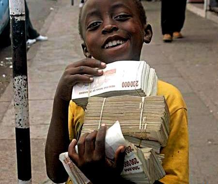 最幸福的时刻就是手捧大量钞票